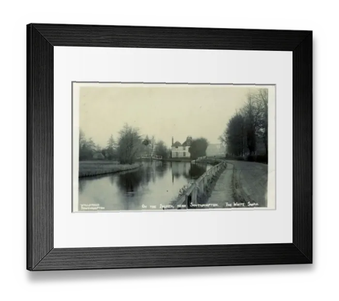 Framed Print : River Itchen, Southampton, Hampshire Framed Print : River Itchen, Southampton, Hampshire