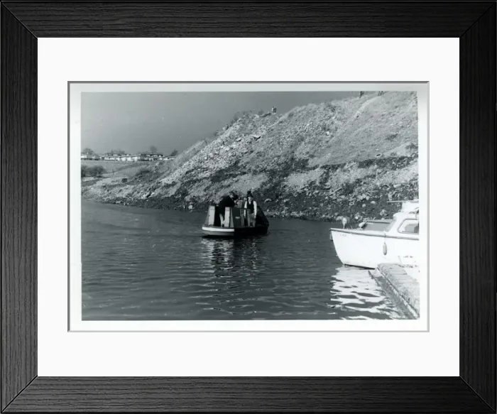 Framed Print : The Dudley Canal, Dudley, Worcestershire Framed Print : The Dudley Canal, Dudley, Worcestershire