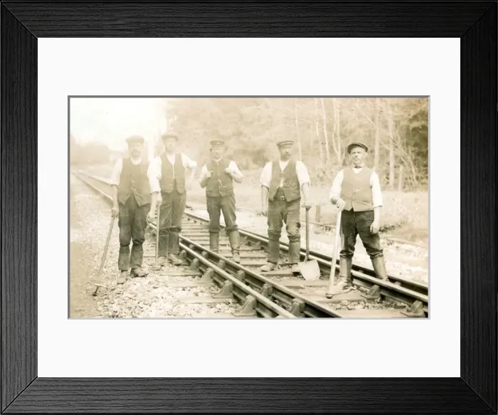 Framed Print : Dual Gauge Railway & Platelayers, Burnham, Evercreech, Somer Framed Print : Dual Gauge Railway & Platelayers, Burnham, Evercreech, Somer