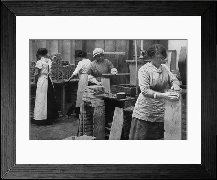 Framed Print : Girls at work making ammunition boxes, WW1 Framed Print : Girls at work making ammunition boxes, WW1