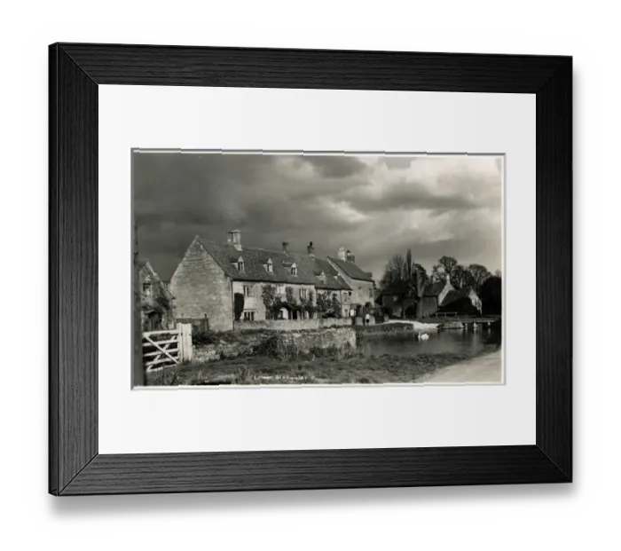 Framed Print : Lower Slaughter, Cheltenham, Gloucestershire Framed Print : Lower Slaughter, Cheltenham, Gloucestershire