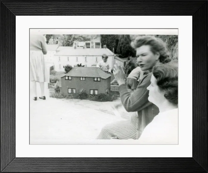 Framed Print : Model Village, Wimbourne, Dorset Framed Print : Model Village, Wimbourne, Dorset