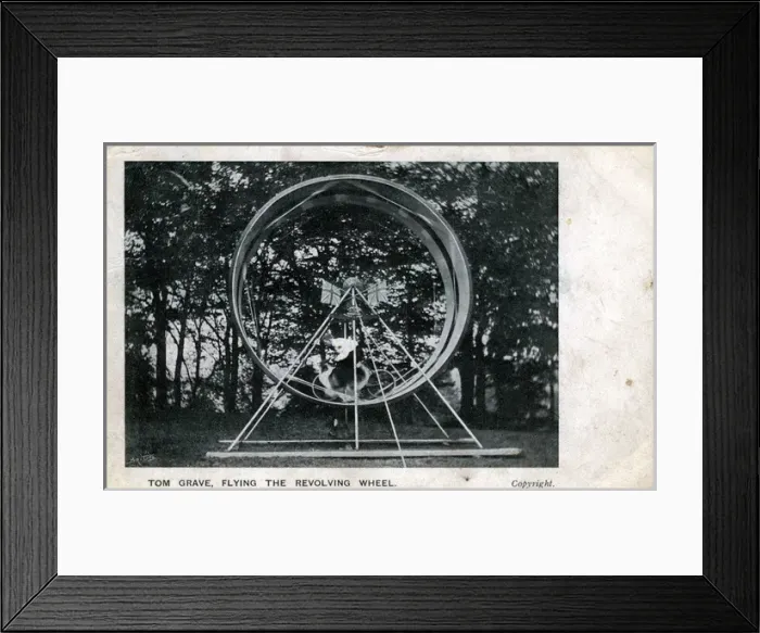 Framed Print : Fairground Attraction, Newbridge, Lancashire Framed Print : Fairground Attraction, Newbridge, Lancashire