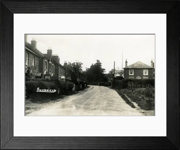 Framed Print : The Village, Shedfield, Hampshire Framed Print : The Village, Shedfield, Hampshire