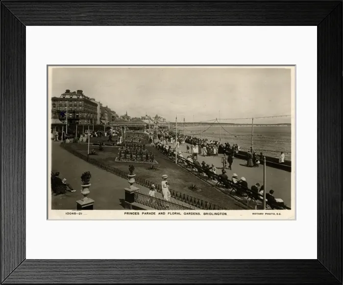 Framed Print : Princess Parade & Floral Gardens, Bridlington, Yorkshire