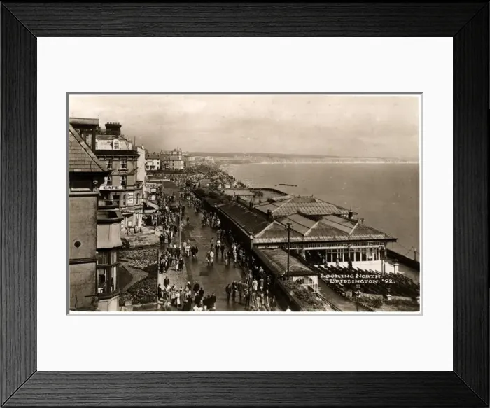 Framed Print : View to North, Bridlington, Yorkshire Framed Print : View to North, Bridlington, Yorkshire