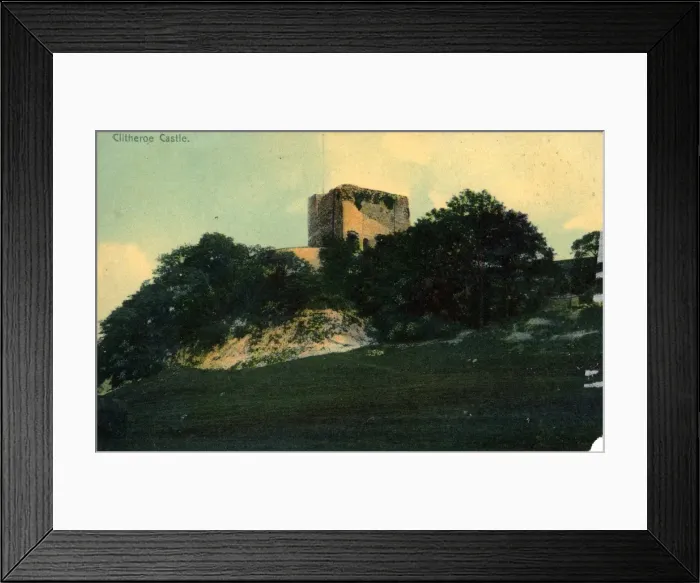 Framed Print : The Castle, Clitheroe, Lancashire Framed Print : The Castle, Clitheroe, Lancashire