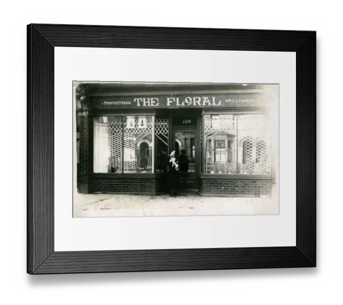 Framed Print : Shopfront, Lincoln, Lincolnshire Framed Print : Shopfront, Lincoln, Lincolnshire
