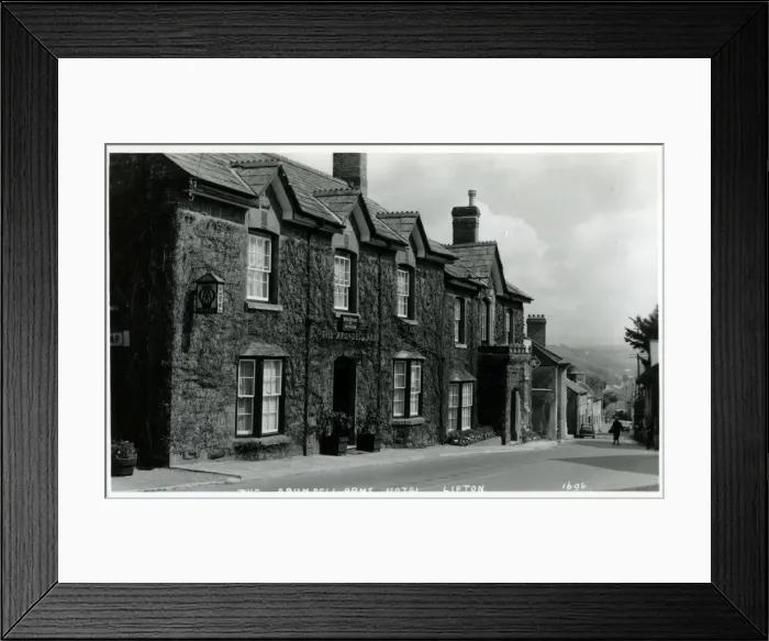 Framed Print : Arundell Arms Hotel, Lifton, Devon Framed Print : Arundell Arms Hotel, Lifton, Devon
