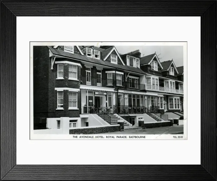 Framed Print : Royal Parade, Eastbourne, Sussex Framed Print : Royal Parade, Eastbourne, Sussex