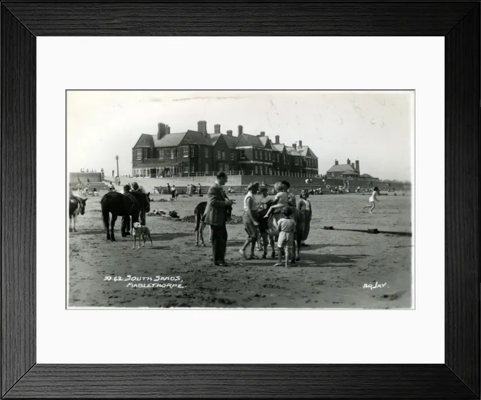 Framed Print : South Sands, Mablethorpe, Lincolnshire Framed Print : South Sands, Mablethorpe, Lincolnshire