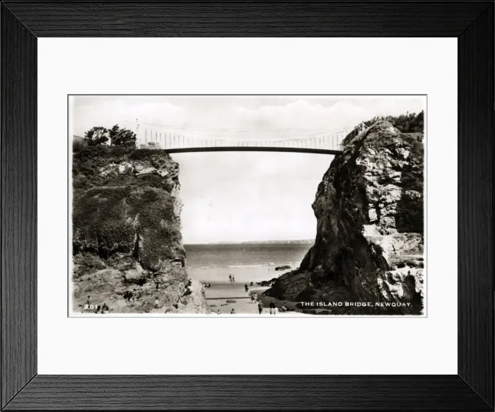 Framed Print : The Island Bridge, Newquay, Cornwall Framed Print : The Island Bridge, Newquay, Cornwall