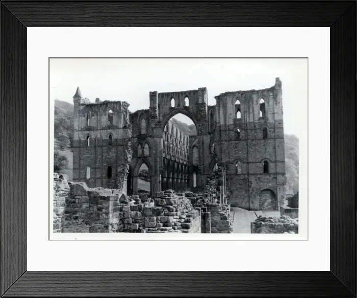 Framed Print : Rievaulx Abbey, Helmsley, Yorkshire Framed Print : Rievaulx Abbey, Helmsley, Yorkshire