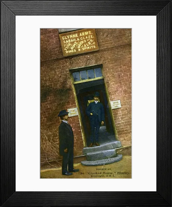 Framed Print : The Crooked House Pub, Himley, Staffordshire Framed Print : The Crooked House Pub, Himley, Staffordshire