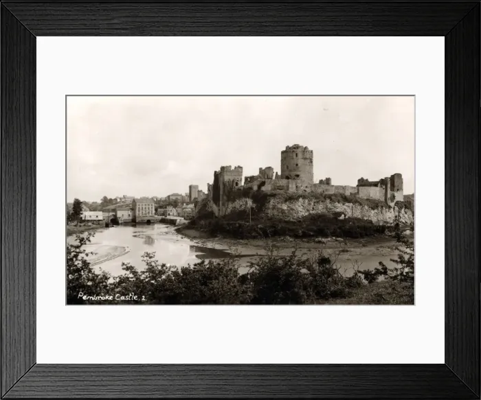 Framed Print : The Castle, Pembroke, Pembrokeshire Framed Print : The Castle, Pembroke, Pembrokeshire