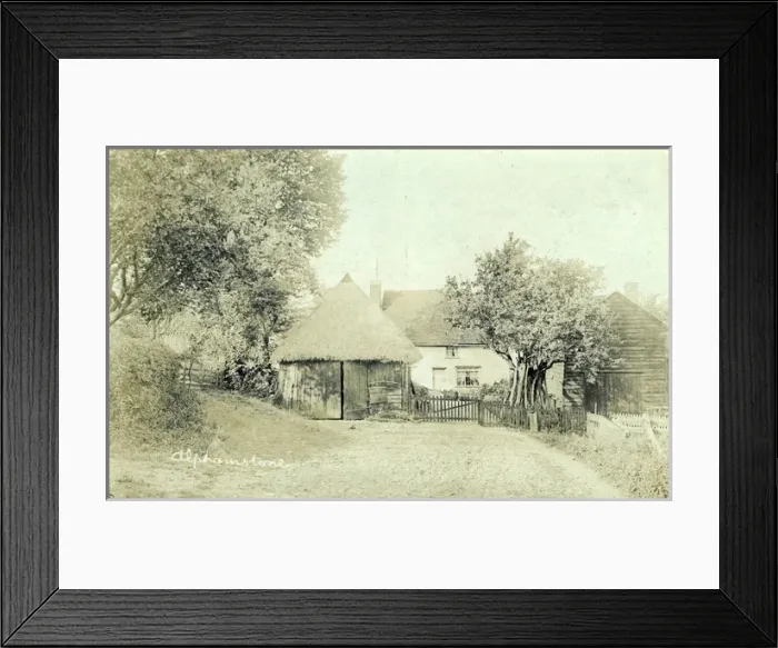 Framed Print : The Village, Alphamstone, Sudbury, England Framed Print : The Village, Alphamstone, Sudbury, England