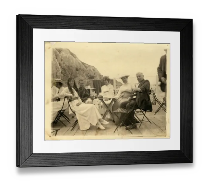 Framed Print : Holidaymakers on the Pier, Cliftonville, Margate, England Framed Print : Holidaymakers on the Pier, Cliftonville, Margate, England