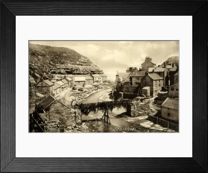 Framed Print : The Village, Staithes, Yorkshire Framed Print : The Village, Staithes, Yorkshire