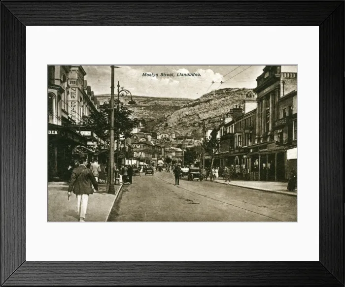 Framed Print : Mostn Street, Llandudno, Clywd - Conwy Framed Print : Mostn Street, Llandudno, Clywd - Conwy