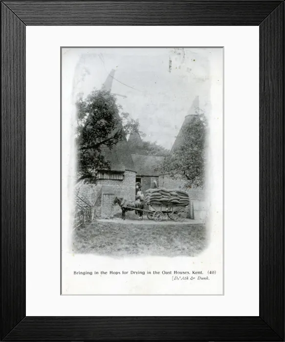 Framed Print : Oast House, Maidstone, Kent Framed Print : Oast House, Maidstone, Kent