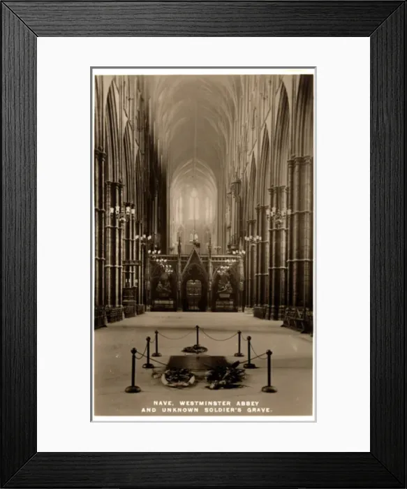 Framed Print : Westminster Abbey - Nave & Unknown Soldiers Grave Framed Print : Westminster Abbey - Nave & Unknown Soldiers Grave