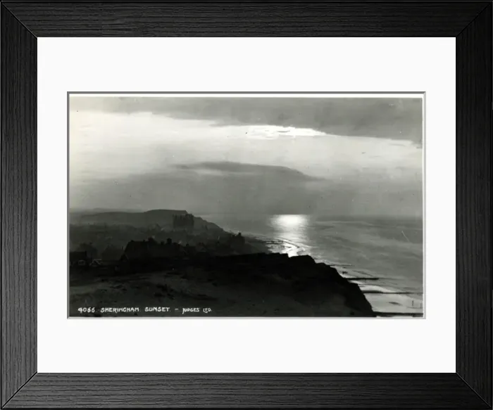 Framed Print : The Town, Sheringham, Norfolk Framed Print : The Town, Sheringham, Norfolk