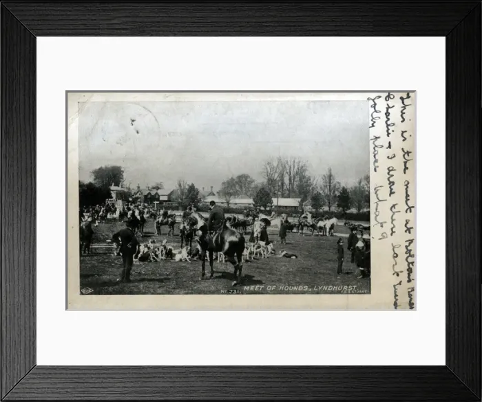 Framed Print : Foxhunting - A Meeting of Hounds, Lyndhurst, Hampshire Framed Print : Foxhunting - A Meeting of Hounds, Lyndhurst, Hampshire