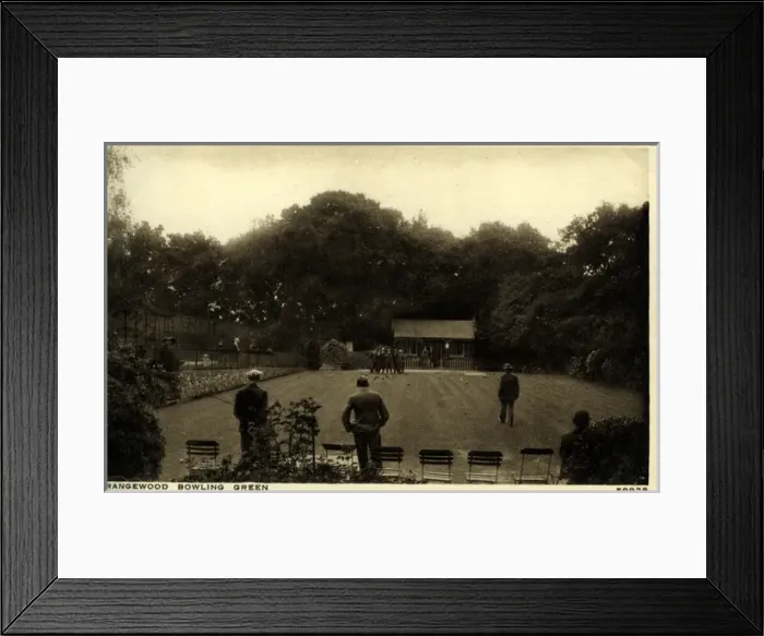 Framed Print : Grangewood Park Bowling Green, Croydon, London Framed Print : Grangewood Park Bowling Green, Croydon, London