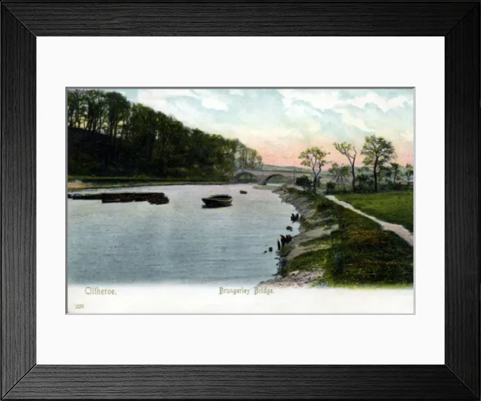 Framed Print : Brungerley Bridge, Clitheroe, Lancashire Framed Print : Brungerley Bridge, Clitheroe, Lancashire