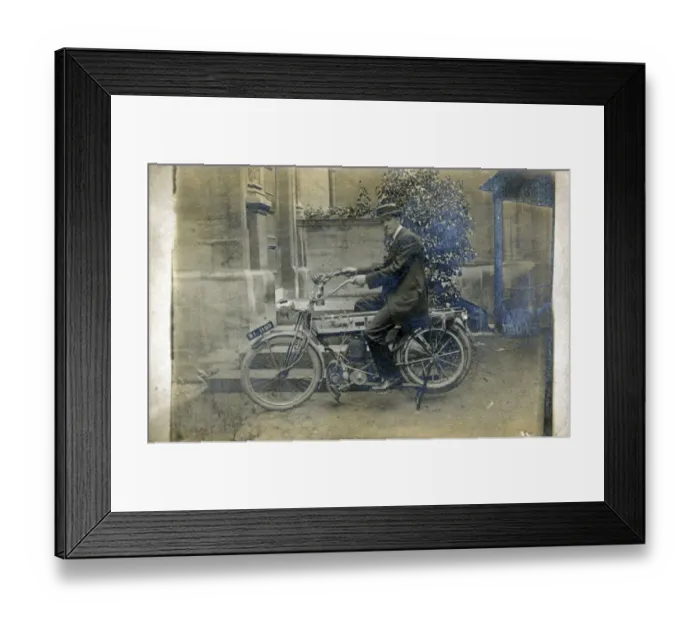 Framed Print : Triumph Vintage Motorbike Framed Print : Triumph Vintage Motorbike