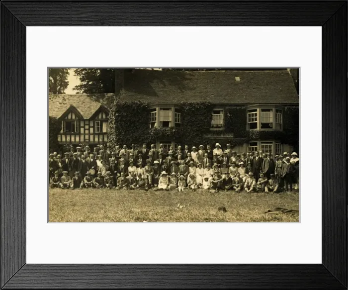 Framed Print : Lower Lode Hotel, Forthampton, Gloucestershire Framed Print : Lower Lode Hotel, Forthampton, Gloucestershire