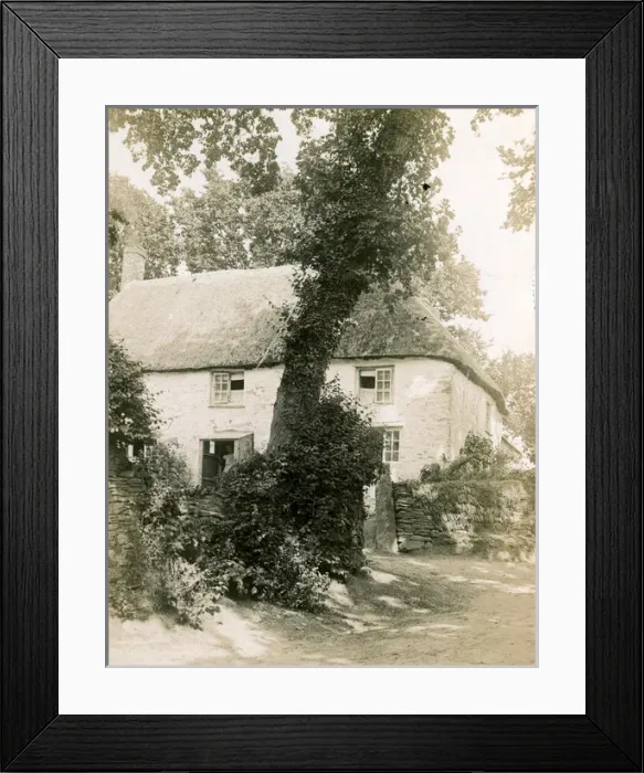 Framed Print : Thatched Cottage, Falmouth Area, Cornwall Framed Print : Thatched Cottage, Falmouth Area, Cornwall