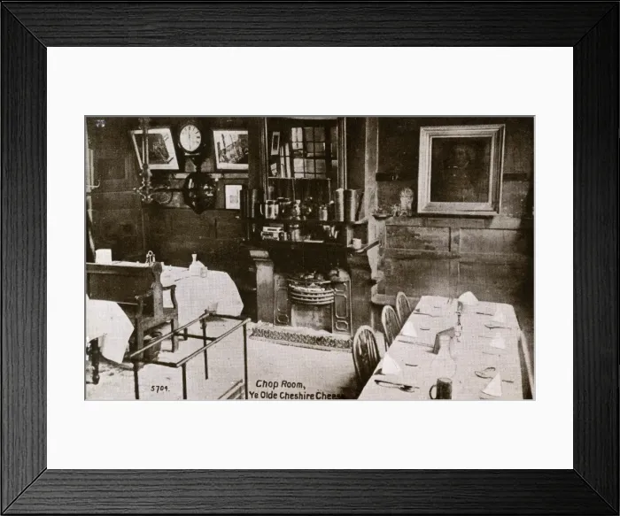 Framed Print : Chop Room at Ye Olde Cheshire Cheese, Fleet Street, London Framed Print : Chop Room at Ye Olde Cheshire Cheese, Fleet Street, London