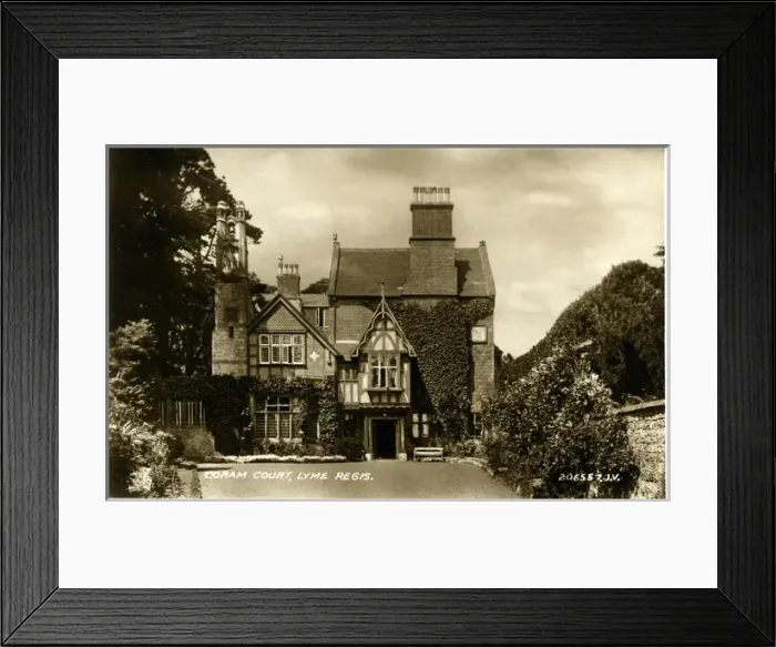 Framed Print : Coram Court, Lyme Regis, Dorset Framed Print : Coram Court, Lyme Regis, Dorset