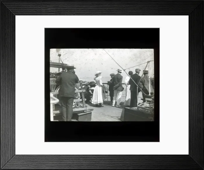 Framed Print : Bournemouth Queen Pleasure Boat, Bournemouth, Dorset Framed Print : Bournemouth Queen Pleasure Boat, Bournemouth, Dorset