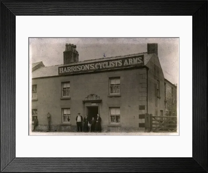 Framed Print : Harrisons Cyclists Arms Public House, Freckleton, Lancashi Framed Print : Harrisons Cyclists Arms Public House, Freckleton, Lancashi