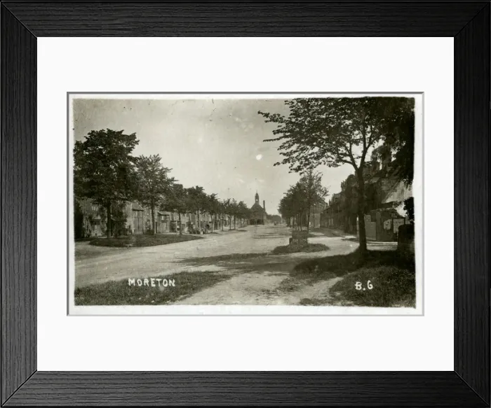 Framed Print : High Street, Moreton-in-Marsh, Gloucestershire Framed Print : High Street, Moreton-in-Marsh, Gloucestershire