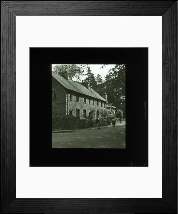 Framed Print : Sedgwick, Burton in Lonsdale, Lancashire Framed Print : Sedgwick, Burton in Lonsdale, Lancashire