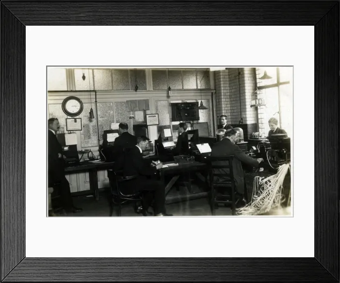 Framed Print : Hulton Printing Office Interior, London, London Framed Print : Hulton Printing Office Interior, London, London