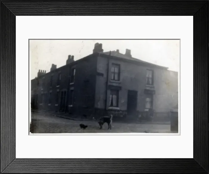Framed Print : Roscoe Street, Hulme, Lancashire Framed Print : Roscoe Street, Hulme, Lancashire