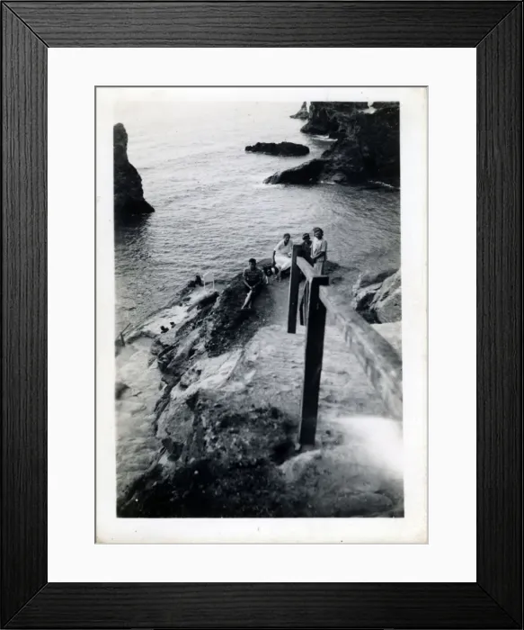 Framed Print : Bedruthan Steps, Trenance, Cornwall Framed Print : Bedruthan Steps, Trenance, Cornwall