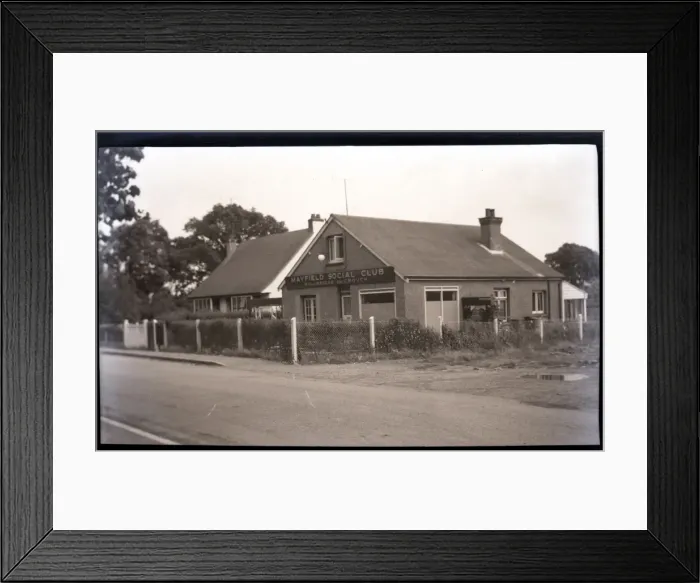 Framed Print : Mayfield Social Club, Hullbridge, Essex Framed Print : Mayfield Social Club, Hullbridge, Essex