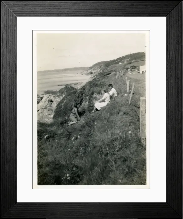 Framed Print : The Cliffs, Hemmick Beach, Cornwall Framed Print : The Cliffs, Hemmick Beach, Cornwall