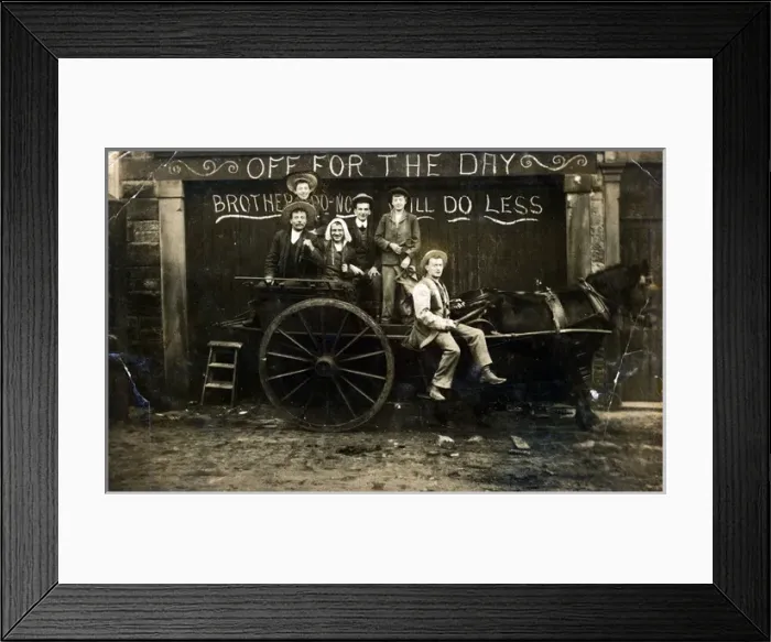 Framed Print : Horse & Trap, Chorley, Lancashire Framed Print : Horse & Trap, Chorley, Lancashire
