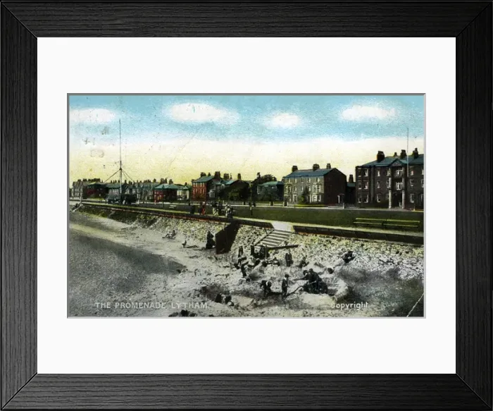 Framed Print : The Promenade, Lytham, Lancashire Framed Print : The Promenade, Lytham, Lancashire