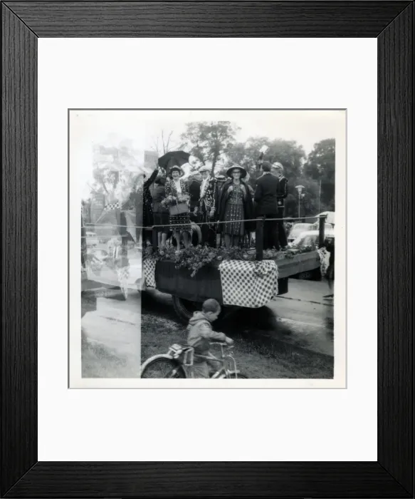 Framed Print : Pearly Kings & Queens, Hythe, Hampshire Framed Print : Pearly Kings & Queens, Hythe, Hampshire