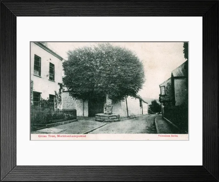 Framed Print : Cross Tree, Moretonhampstead, Devon Framed Print : Cross Tree, Moretonhampstead, Devon