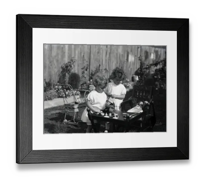 Framed Print : Children at Play, Hullbridge, Essex Framed Print : Children at Play, Hullbridge, Essex