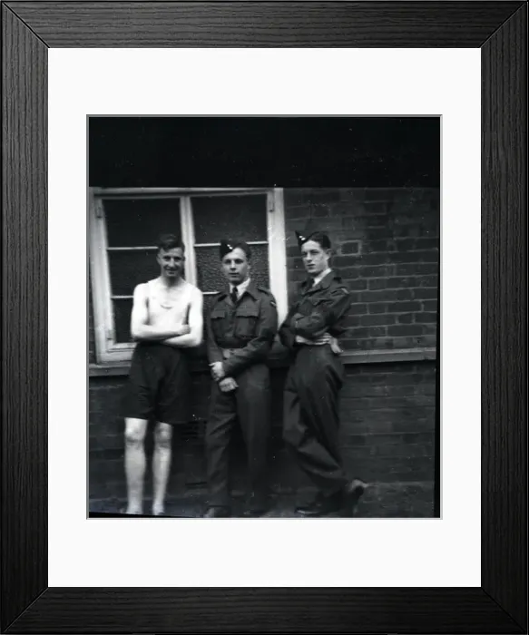 Framed Print : Soldiers, Hullbridge, Essex Framed Print : Soldiers, Hullbridge, Essex