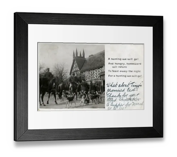 Framed Print : Foxhunting at the Black Swan Inn, Helmsley, Yorkshire Framed Print : Foxhunting at the Black Swan Inn, Helmsley, Yorkshire